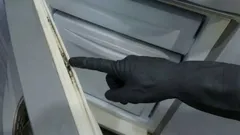 Co je potřeba udělat, abyste zabránili vzniku plísně na těsnění dveří lednice?