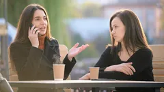 Běžné návyky, kvůli kterým si o vás může okolí myslet, že jste hrubý a nepříjemný člověk