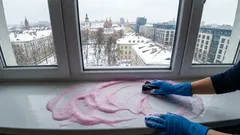 Prostředek ze tří ingrediencí, který dokonale vybělí bílé plastové parapety